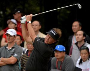 Phil Mickelson tees off at the 17th hole of the WGC-HSBC …