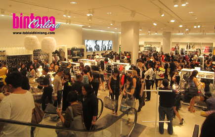 Belum Resmi Dibuka, H&M Indonesia Diserbu Shopaholic