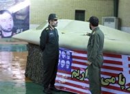 Foto yang dirilis Garda Revolusi Iran menunjukkan pesawat mata-mata AS RQ-170 Sentinel yang diklaim ditembak jatuh tentara Iran.