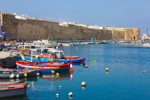 قائمة أغني الدول العربية 9-City-wall-and-port--Bizerte--Tunisia-jpg_144237