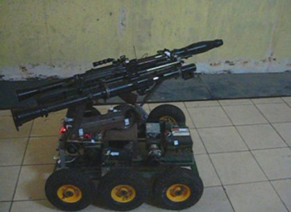 Việt Nam chế tạo robot chiến trường Vi_t_Nam_ch__t_o_robot-87af44f5d99fa757f2718b1df194f871