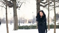 Lý Nhã Kỳ lãng mạn giữa trời tuyết Paris
