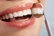 Δόντια που δεν σαπίζουν και φαίνονται πιο λευκά χάρη σε νέο υλικό