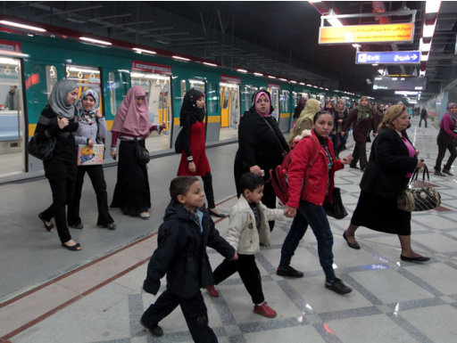 عمال مترو القاهرة ينهون إضرابهم