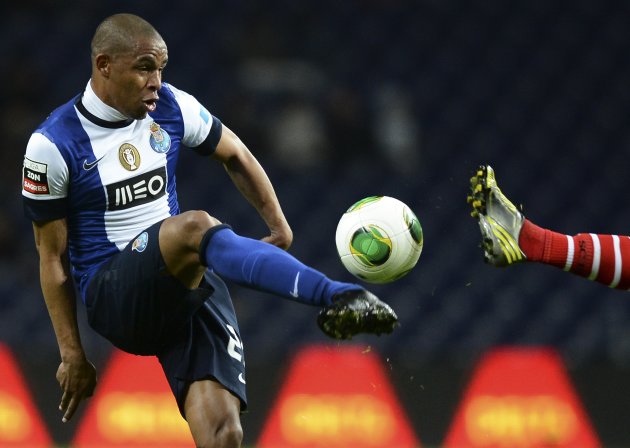 Fernando em ação pelo Porto durante partida do Campeonato Português