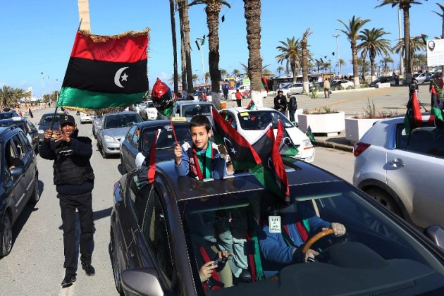 يحتفل الليبيون اليوم الأحد بالذكرى السنوية الثانية لانطلاق الثورة التي أطاحت بالعقيد الراحل معمر القذافي، وسط إجراءات أمنية مشددة تحسبا لأي أعمال عنف.