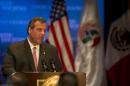 El gobernador de Nueva Jersey, Chris Christie, pronuncia un discurso ante la Cámara Americana de Comercio en México, en la capital, el miércoles 3 de septiembre de 2014. (AP Foto/Rebecca Blackwell)