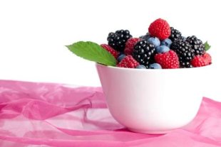 Berries are a great source of skin-friendly nutrients