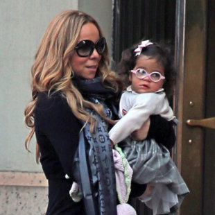 PHOTOS: Mariah Carey &#38; Monroe Enjoy Bonding Session In New York