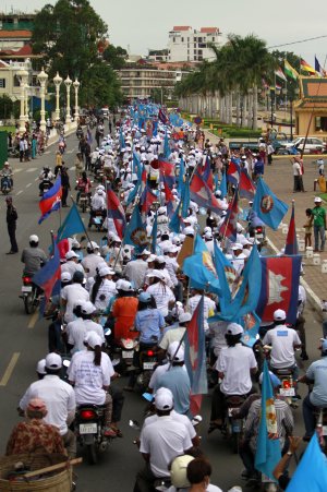 Supporters of Prime Minister Hun Sen's Cambodian People's …
