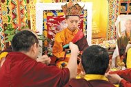 　蔡經濠認證成為徹珠生給旺珠第5代轉世，西藏佛教高僧瑪貢仁波切11日主持「活佛陞座」典禮。（陳雨鑫攝）