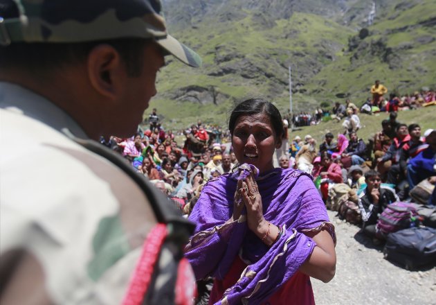 Dramatic images of Uttarakhand rescue operations - Yahoo! Finance ...
