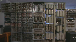 أول كمبيوتر في العالم يعود للعمل الذي يصل وزنه الى طنين ونصف فى المتحف الوطنى للكمبيوتر  ببريطانيا 121120145439_witch_304x171_bbc_nocredit