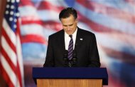 Candidato presidencial republicano Mitt Romney faz discurso admitindo a derrota durante comício em Boston, Massachusetts. 07/11/2012 REUTERS/Mike Segar