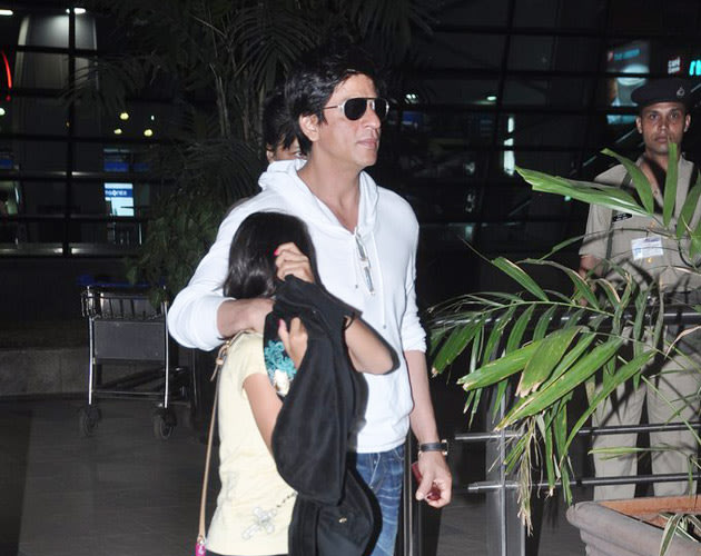 SRK girl's super- chic …