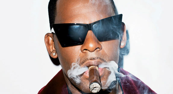 R. Kelly : Ecoutez "My Story", le nouveau single de R. Kelly en duo avec 2 Chainz