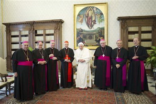 Giáo hoàng có nguy cơ bị kiện nếu rời Vatican
