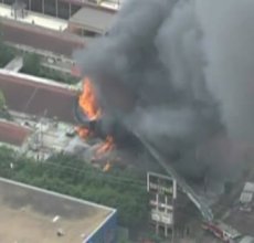 En las labores de extinción de un incendio en un hotel de Houston cuatro bomberos han perdido la vida