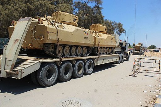 مصر تنشر قوات في سيناء بموافقة اسرائيل Photo_1344574194912-1-0