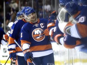 Islanders sweep home-and-home from Penguins