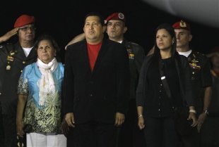 Chávez "vivía como un Rey" AP120316135314-jpg_165117