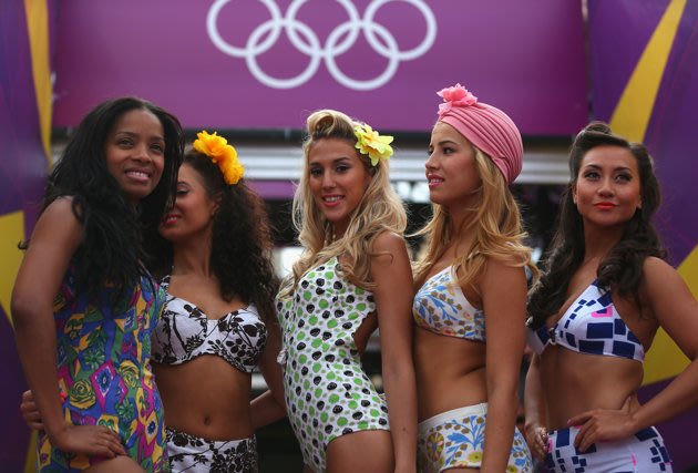 Foto Gadis-gadis Cheerleaders Seksi Olimpiade London 2012 [ www.BlogApaAja.com ]