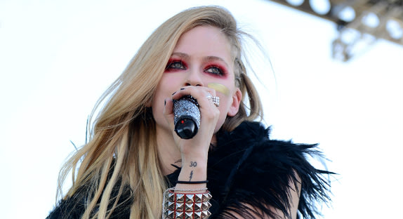 Avril Lavigne : "Bad Girl" : Avril Lavigne et Marilyn Manson en duo sur son nouvel album