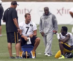 Ben Roethlisberger says he has enough offensive weapons around him. (AP) 