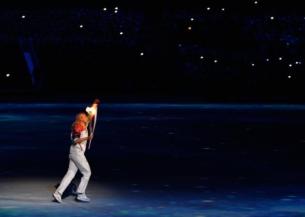 2014-winter-olympic-games-opening-20140207-193826-705
