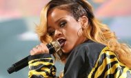Rihanna Ordered Out Of Abu Dhabi Mosque