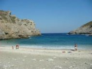 Προσοχή! Οι 12 παραλίες της Αττικής που απαγορεύεται το κολύμπι