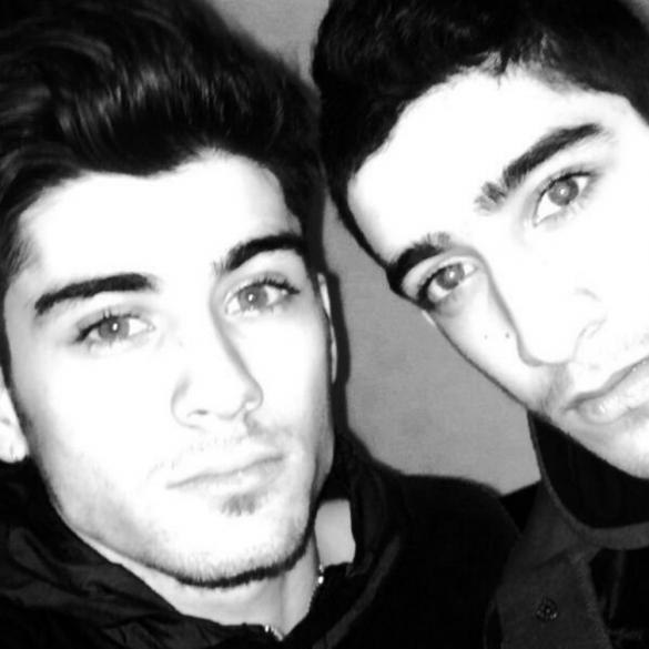 What About Perrie Zayn Malik Shares Unbelievably Hot Selfies With His Pal Before Bed Yahoo 