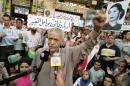 Egyptian popular poet Ahmed Fouad Negm, seen at a rally in Cairo August 2, 2005