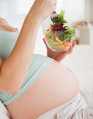 Consumul de vitamina B9 în timpul sarcinii scade riscul de autism al copilului