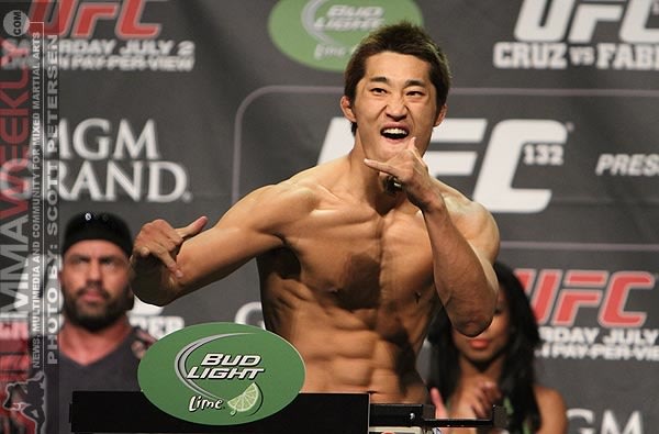  - Dong-Hyun-Kim-UFC-132-weigh