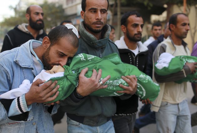 Anak-anak yang Terjebak di Gaza 2012-11-18T095639Z_649357899_GM1E8BI1DPK01_RTRMADP_3_PALESTINIANS-ISRAEL