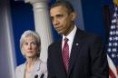 En la imagen, el presidente de los Estados Unidos, Barack Obama, y la secretaria de Salud, Kathleen Sebelius, (i). EFE/Archivo