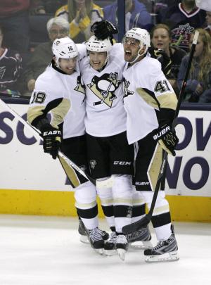 Penguins clinch playoff spot with 2-1 win