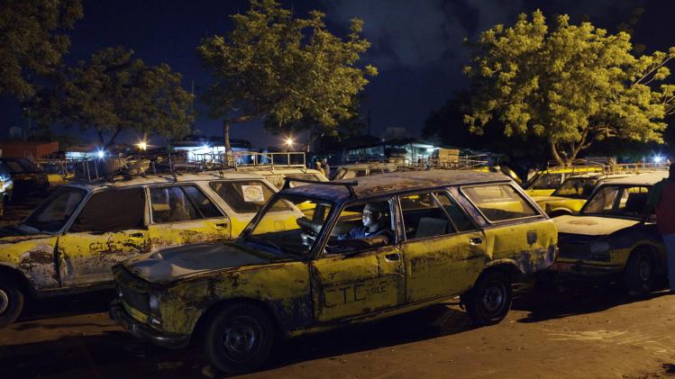  - 2013-12-04T104410Z_560160883_GM1E9C40T5501_RTRMADP_3_FRANCE-PEUGEOT-AFRICA