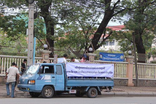 Hàng vạn người biểu tình phản đối cáo buộc trắng trợn về VN ở nhà tù Tuol Sleng Campuchia1-20130609-044031-847