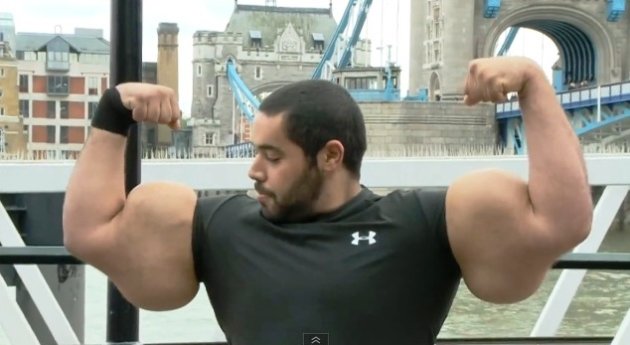 مصري يملك أكبر عضلات ذراعين في العالم Popeye2-jpg_230723
