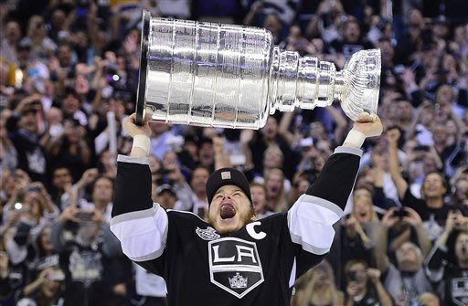 LOS ANGELES KINGS - 2012 STANLEY CUP CHAMPIONS 201206112330846399296-p2