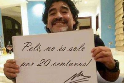 Nos memes, até Maradona mandou um recadinho para Pelé (Reprodução/Facebook)