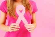 تعلمي كيفية الفحص الذاتي لسرطان الثدي! 20131008105207