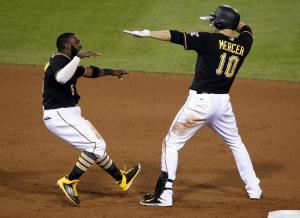 Mercer's walk-off lifts Pirates to 3-2 win over …