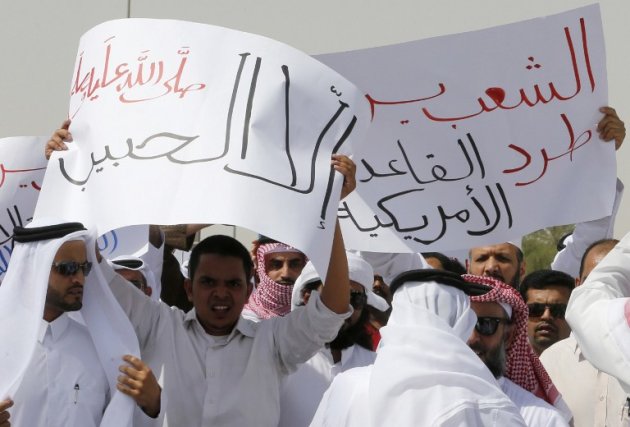 صور مظاهرات المسلمين في يوم واحد ضد الفيلم المسئ  000-Nic6132958-jpg_160441