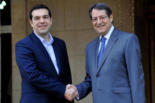 Greek leaders tour Europe to urge debt deal