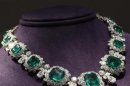 Una collana di smeraldi e diamanti Bulgari