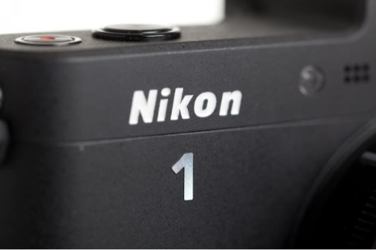 [實測]全新Nikon 1系列微型單眼V1 - 外觀篇