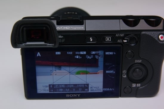 跨準專業與隨手拍於一身， Sony NEX-7 動手玩